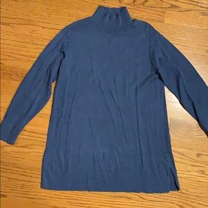 J.Jill blue sweater with white and dark blue speck